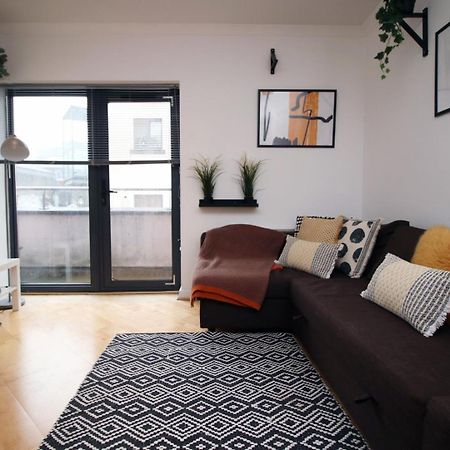 Centrally Located Spacious 2Br | Cohost Partners Cardiff Exteriör bild