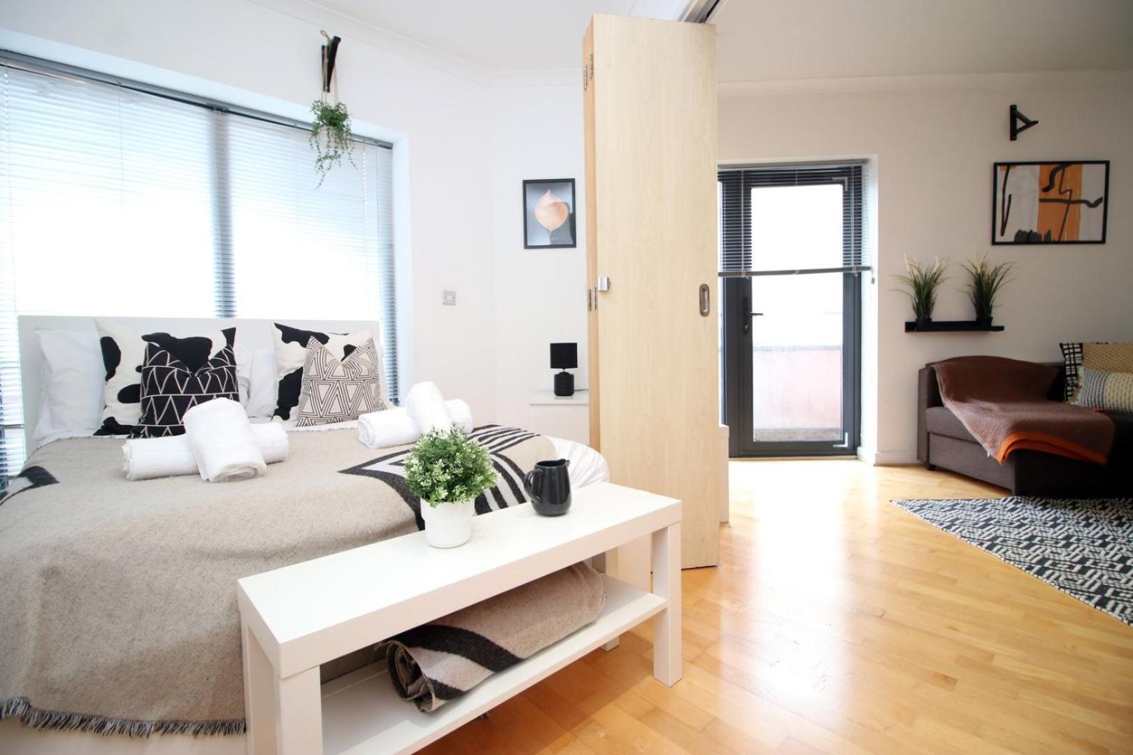 Centrally Located Spacious 2Br | Cohost Partners Cardiff Exteriör bild
